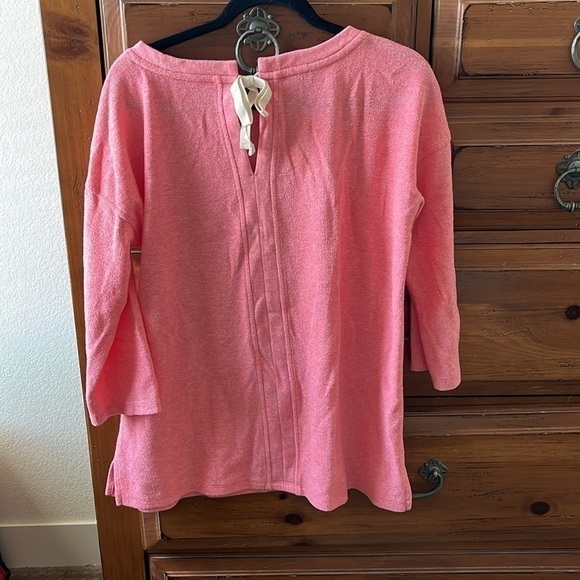 T by Talbots Women’s Coral Top With Three Quarter Sleeves Size Large NWOT - Picture 4 of 6